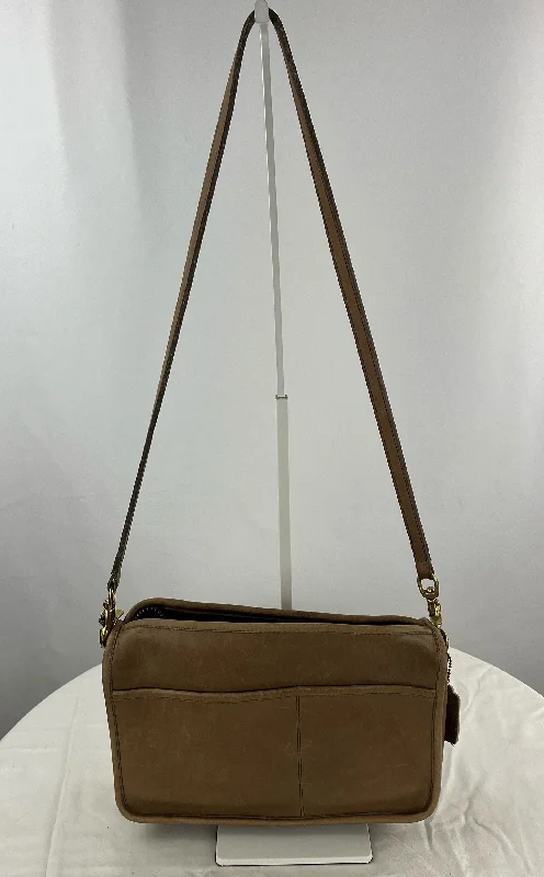 Ladies' wallet tear -Vintage Rare Coach Women's Tan Leather Crossbody Bag Purse 7713