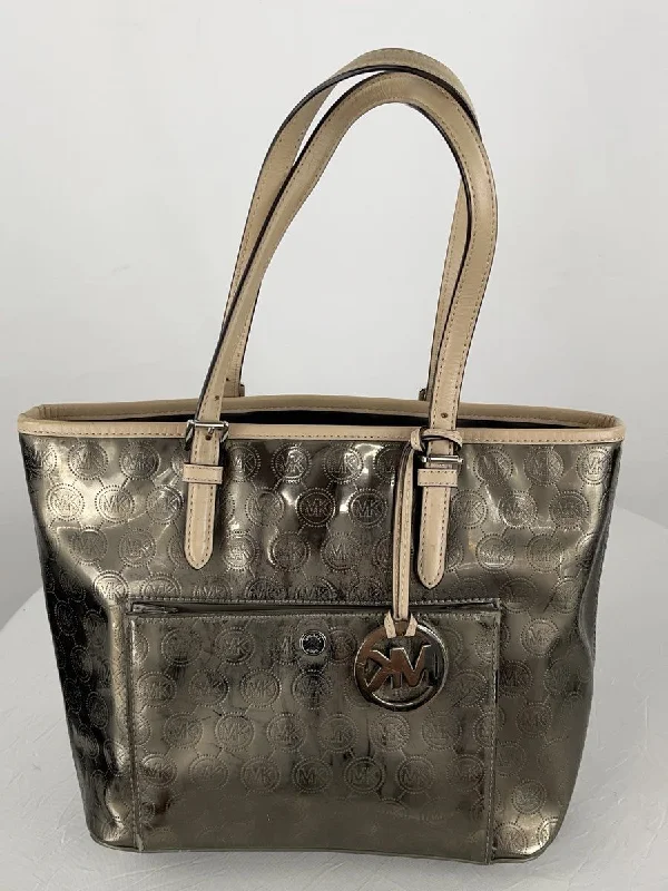 Ladies Tote Bag Elegant Look -Michael Kors Women's Jet Set Medium MK Snap Pocket Tote Chrome Tan