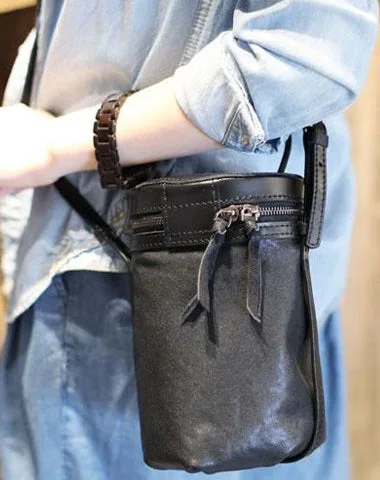 Ladies Bucket Bag Compact Leather -Fashion Womens Small Black Handbag Leather Barrel Crossbody Bag Cute Bucket Shoulder Bags for Ladies