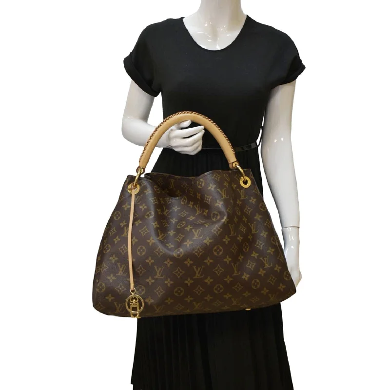 Ladies' dumpling bag Pinterest inspo -LOUIS VUITTON  Artsy MM Monogram Canvas Hobo Bag Brown